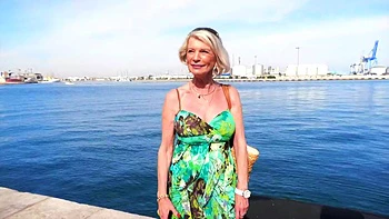 big-tits,amateur,lingerie,milf,french