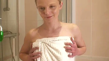 solo-female,shower,hairy,blonde,wearehairy