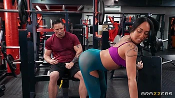 hd,gym,pov,fetish,brunette