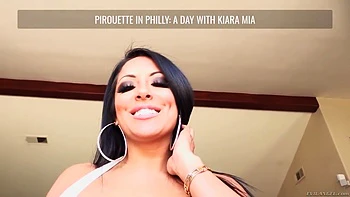 hd,brunette,boobs,booty,latina-milf