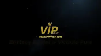 babe,lingerie,lesbian-pissing,fingering-pussy,girls-licking-pussy