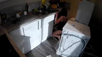 real-plumber,amateur,kitchen-sex,plumber,cheating-wife