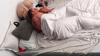 dark-hair,latina-amateur-homemade,pussy-licking,in-public,nude