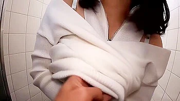 big-butt,asian,hd,toilet,big-tits