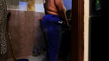 knockers,huge-tits,desi-amateur,indian-booty,homemade