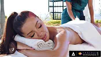 petite,interracial,oil,lesbians,reality