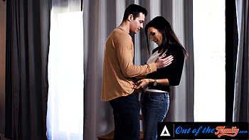 blowjob,teens-18,stepmom,old-young,big-dick