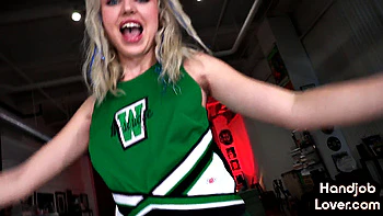 fetish,tugging,milf,handjob,reality