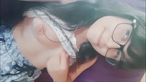 masturbation,homemade,glasses,solo-girl,brunette