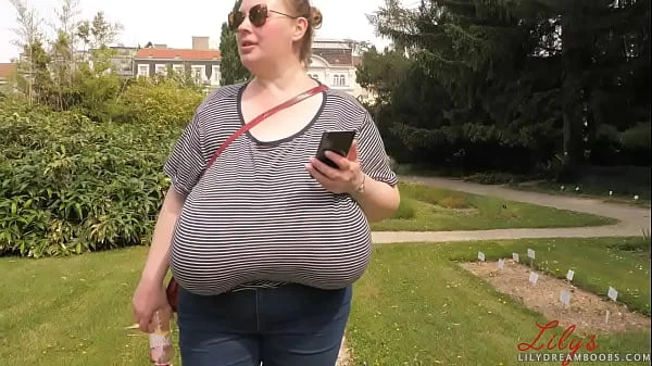 saggy-tits,voyeur-bbw,macromastia,obscene-tits,bbw-public