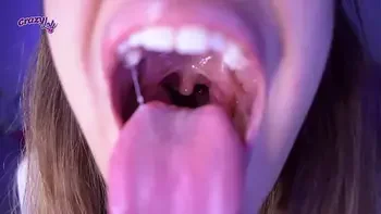 spit,sucking,deepthroat,tongue-fetish,camgirl