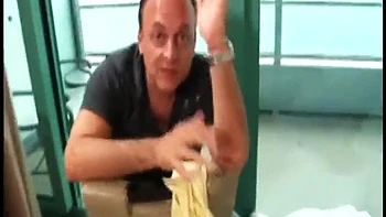 tits,redheads,blowjobs,wife,facials