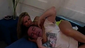 amateur,licking,face-sitting,fetish