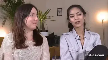 amateur,hardcore,lesbian,pussy-eating,orgasm