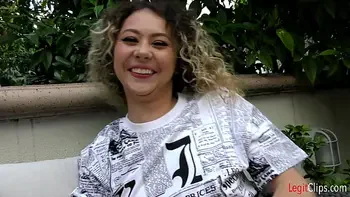 oral,blowjob,stepdad-stepdaughter,she-finishes-him-off,eye-contact-blowjob