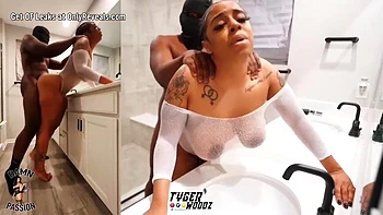 amateur,missionary,cumshot,black-and-ebony,cowgirl