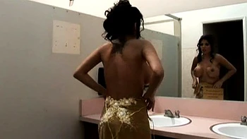 double-penetration,big-tits,babes,glory-hole,threesome