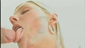 cowgirl,big-butt,blowjobs,beauty,doggy-style