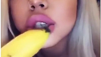 tattoo,big-ass,blonde,amateur,teens