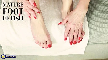 lingerie,fetish,toys,high-heels,mature