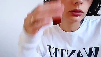 dominatrix,teen-18,dildo,teens,brunette