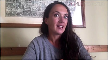 amateur,brunette,toys,fetish,reality