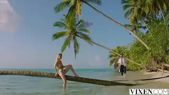 revese-cowgirl,spoon,riding,licking-pussy,small-tits