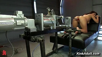 solo-female,fuck-machine,machine-fucking,brunette,toys