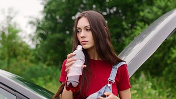 blowjob,long-hair,car-fucking,missionary,babes