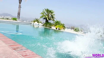 high-heels,deepthroat,american,blonde,blowjob