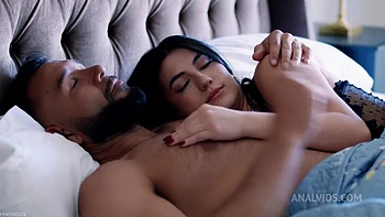 american,lingerie,brunette,european,solo-female