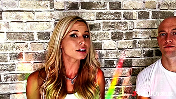 longhair,leggings,reverse-cowgirl,top,blonde