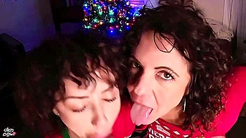 small-tits,tiny-tits,lace,amateur,housewife