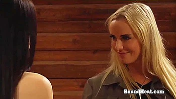 pussy-eating,self-fuck,dyke,big-ass,jerking