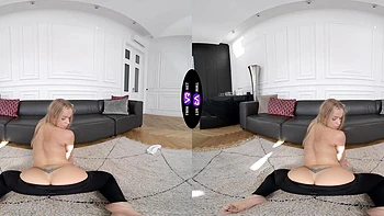 blonde,solo-girl,solo,babes,spread-legs