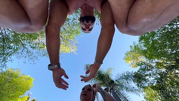 brunette,outdoor,blowjob