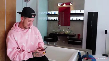 juggs,lace,milf,mature,booty