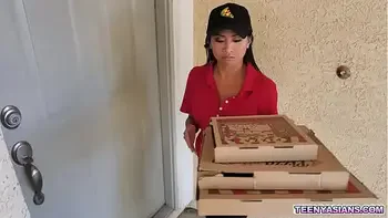 threesome,blonde,deepthroat,natural-tits,liitleasian