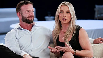 facesitting,blonde,handjob,shaved-pussy,wife