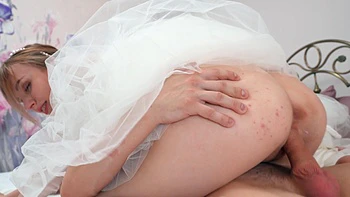 hd,blonde,missionary,straight,shaved-pussy