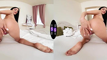 fingering,masturbation,long-hair,brunettes,natural-tits