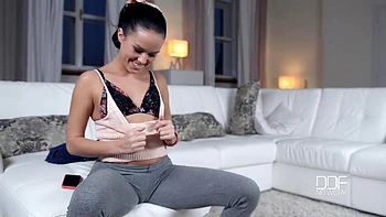 american,lingerie,tattoo,small-tits,solo-female