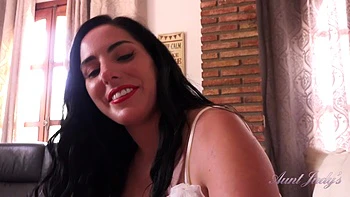 solo-female,big-ass,brunette,auntjudys,mature