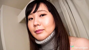 busty,nature,hooters,big-tits,toes