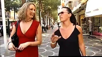 doggy-style,deep-throat,pov,double-penetration,lesbian