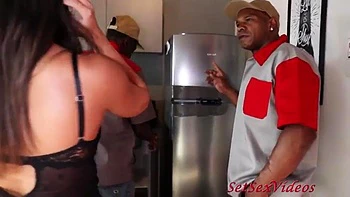 big-cock,blowjobs,double-penetration,babes,interracial