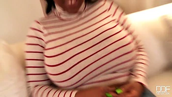 lingerie,solo-female,brunette,american