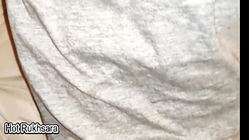 desi-amateur,indian-amateur,cum-inside,homemade,dripping