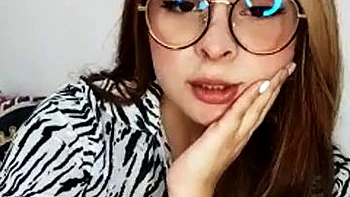 striptease,solo,small-tits,sex-toys,masturbation