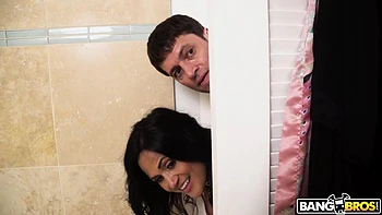 big-tits,latina,brunette,american,milf